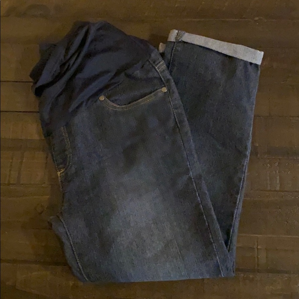 Maternity cropped jeans